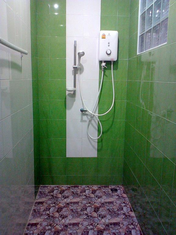 Baan Benjathip Hostel Amphawa Ruang foto