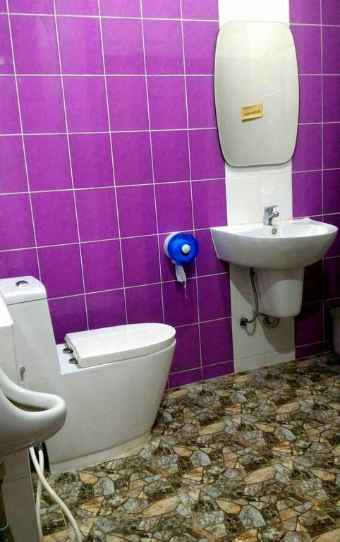 Baan Benjathip Hostel Amphawa Bagian luar foto